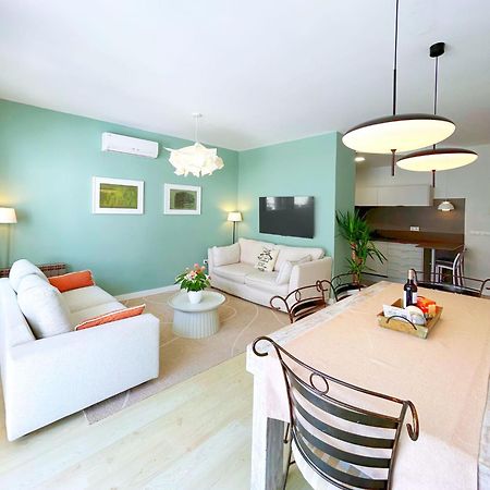 Abbott Apartment - 1 Min From The Beach - 100M2 - Sleeps 8 Σίτζες Εξωτερικό φωτογραφία
