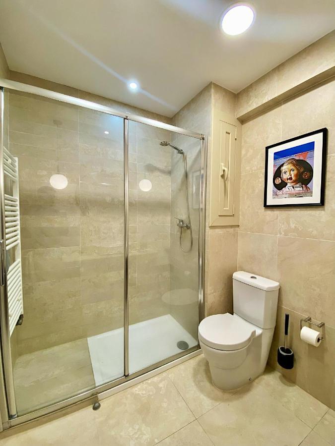 Abbott Apartment - 1 Min From The Beach - 100M2 - Sleeps 8 Σίτζες Εξωτερικό φωτογραφία