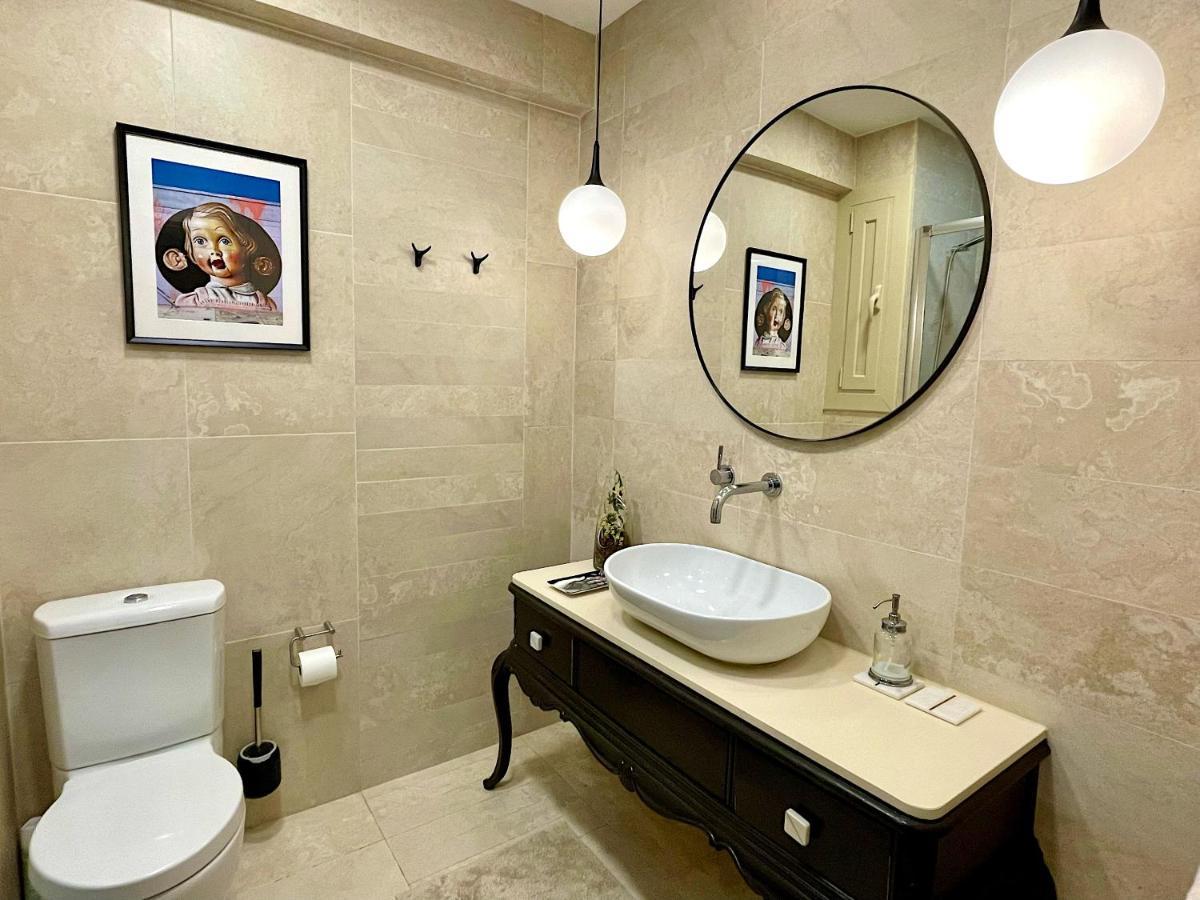 Abbott Apartment - 1 Min From The Beach - 100M2 - Sleeps 8 Σίτζες Εξωτερικό φωτογραφία
