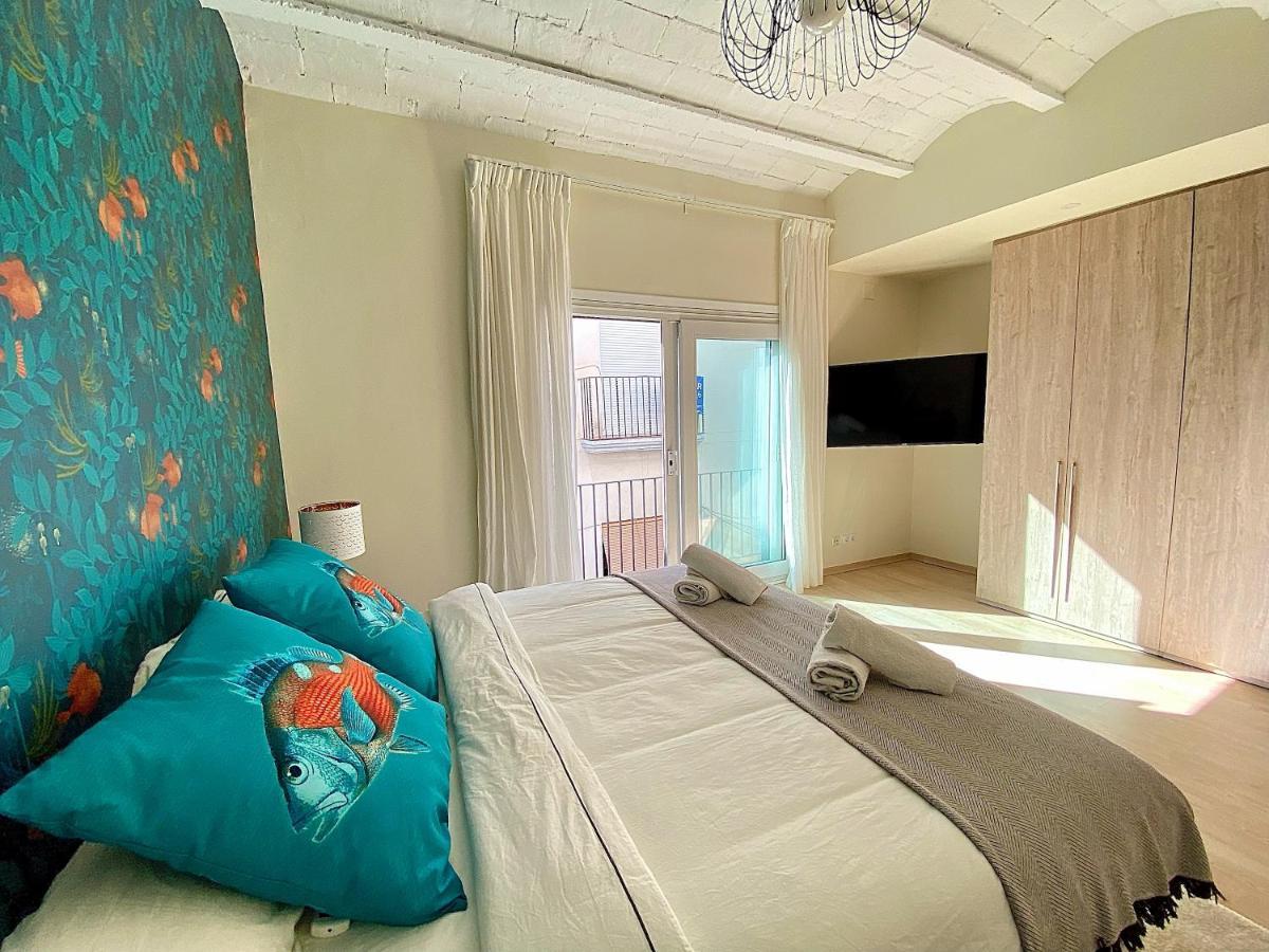 Abbott Apartment - 1 Min From The Beach - 100M2 - Sleeps 8 Σίτζες Εξωτερικό φωτογραφία