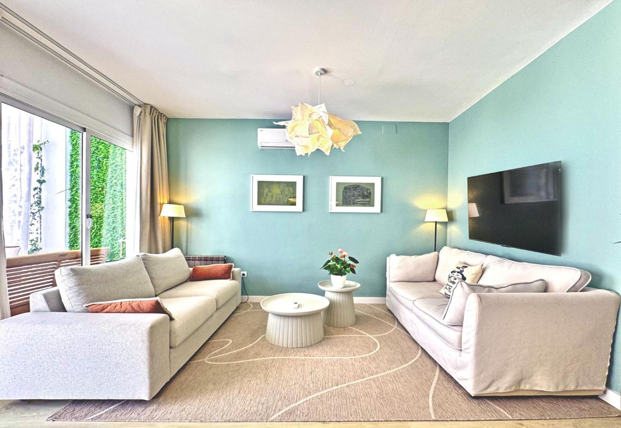 Abbott Apartment - 1 Min From The Beach - 100M2 - Sleeps 8 Σίτζες Εξωτερικό φωτογραφία